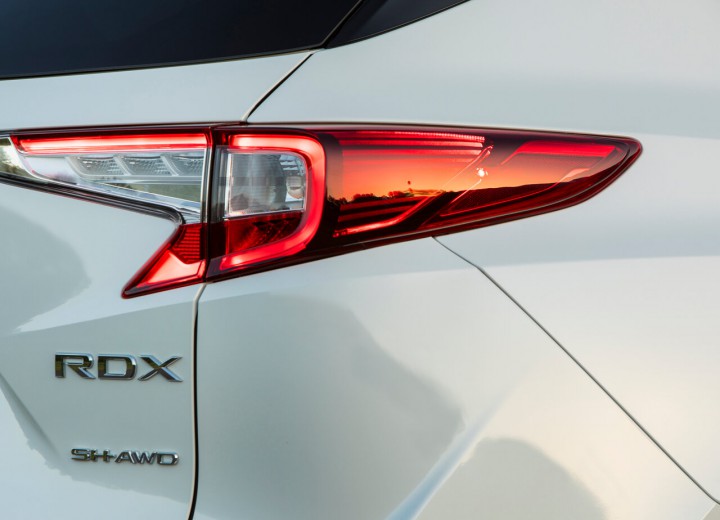 Technical specifications and characteristics for【Acura RDX III】 - picture 18