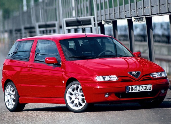 Caratteristiche tecniche di Alfa Romeo 145 (930) - picture 1
