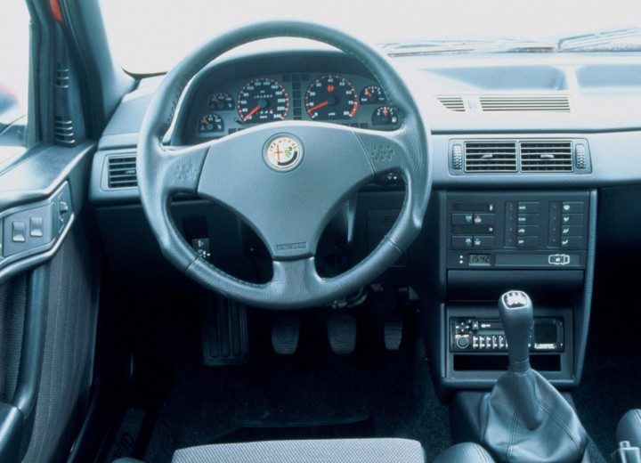 Caratteristiche tecniche di Alfa Romeo 145 (930) - picture 3