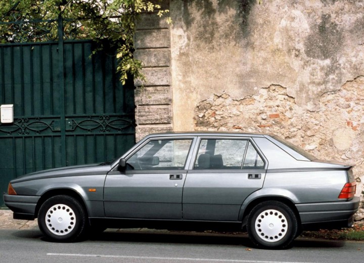 Caratteristiche tecniche di Alfa Romeo 75 (162B) - picture 4
