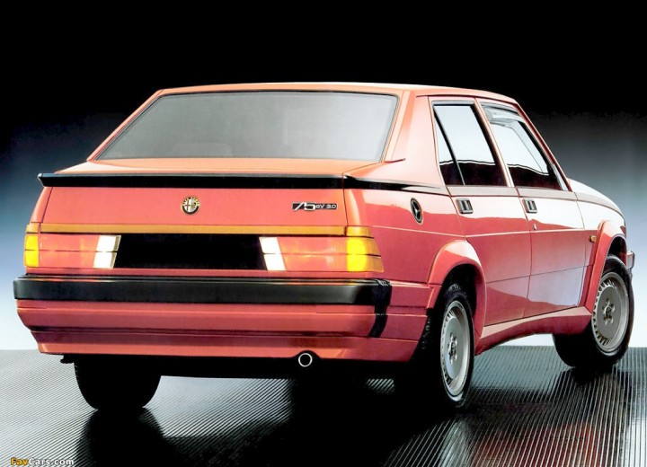 Caratteristiche tecniche di Alfa Romeo 75 (162B) - picture 2