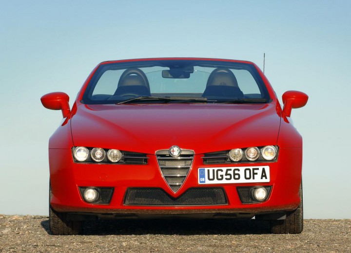 Caractéristiques techniques de Alfa Romeo Spider (Premium) - picture 2