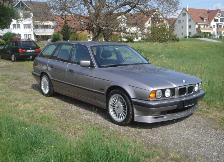 Technical specifications and characteristics for【Alpina B10 Touring (E34)】 - picture 1