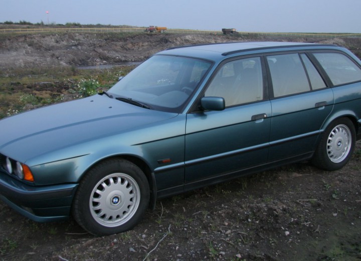 Technical specifications and characteristics for【Alpina B10 Touring (E34)】 - picture 2