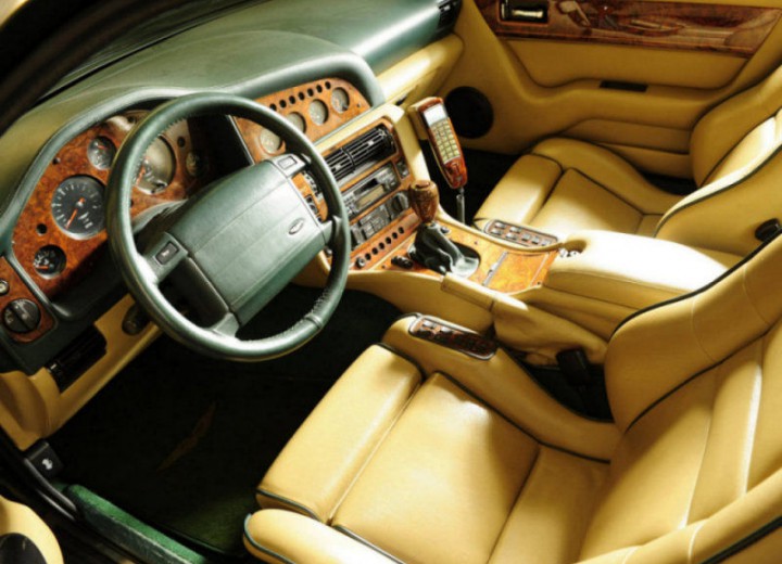 Технически характеристики за Aston Martin V8 Vantage (I) - picture 5