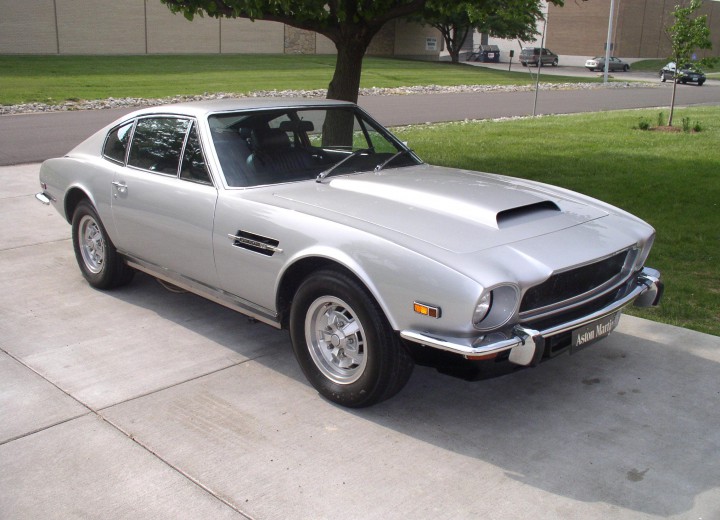 Технически характеристики за Aston Martin V8 Vantage - picture 1