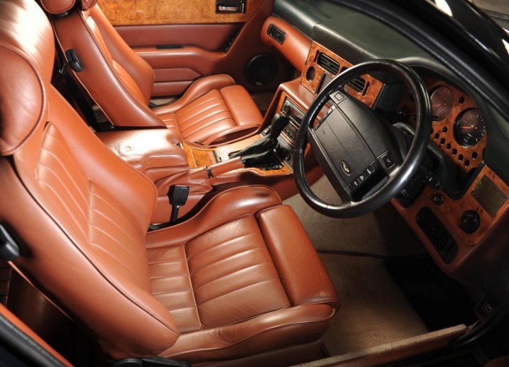 Specificații tehnice pentru Aston Martin Virage Limited Editi - picture 4