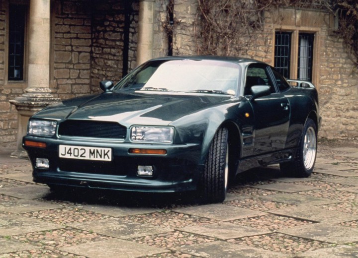 Especificaciones técnicas de Aston Martin Virage Saloon - picture 1