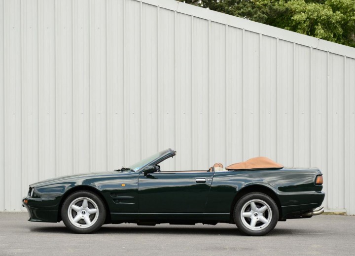 Specificații tehnice pentru Aston Martin Virage Volante - picture 3