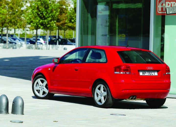 Technical specifications and characteristics for【Audi A3 (8P)】 - picture 7