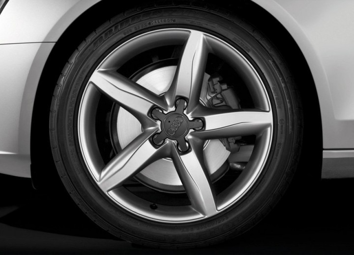 Caractéristiques techniques de Audi A4 Avant (B8) - picture 18