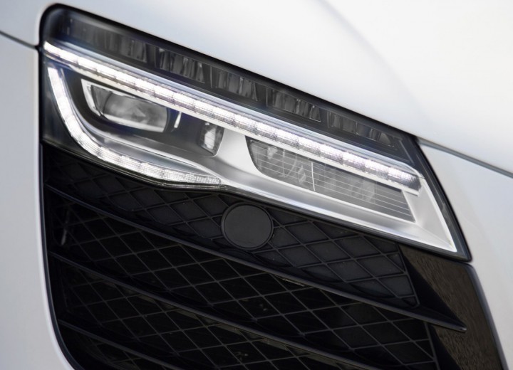 Technical specifications and characteristics for【Audi R8 Coupe Restyling】 - picture 16