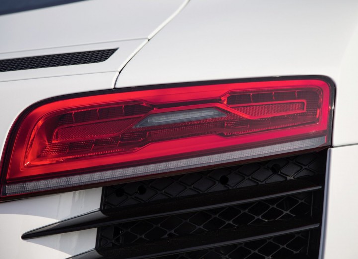 Технические характеристики о Audi R8 Roadster Restyling - picture 14