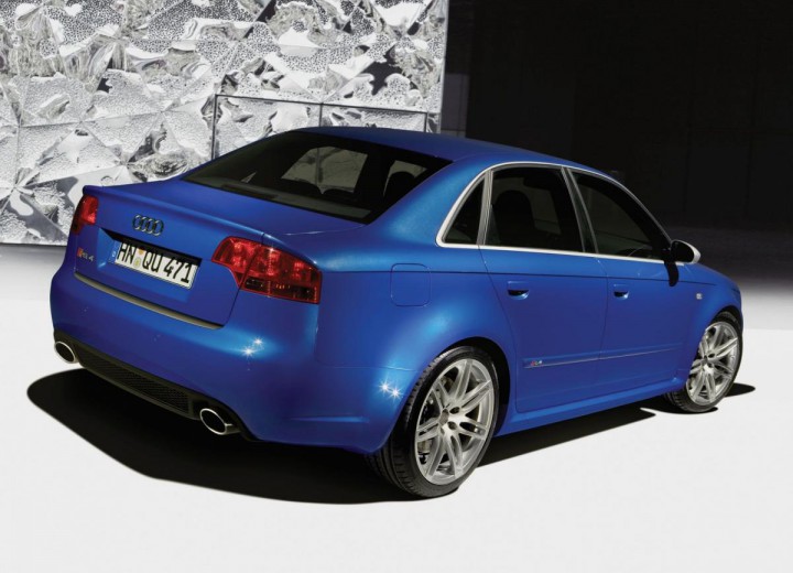 Технически характеристики за Audi RS4 Salon (8E) - picture 3