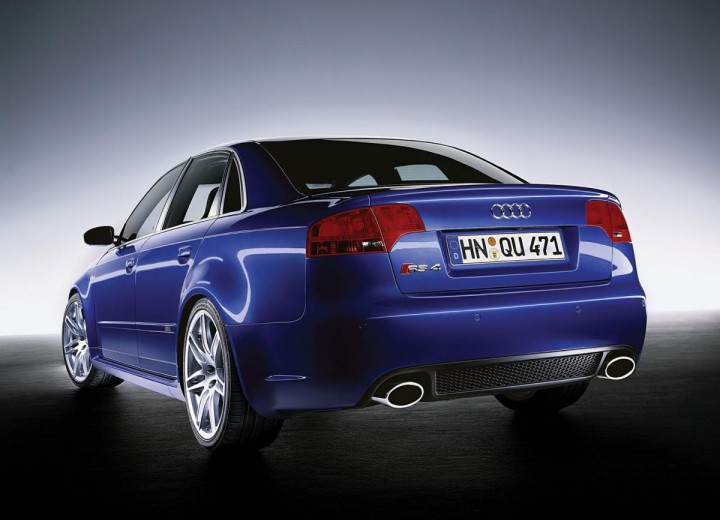 Технически характеристики за Audi RS4 Salon (8E) - picture 4