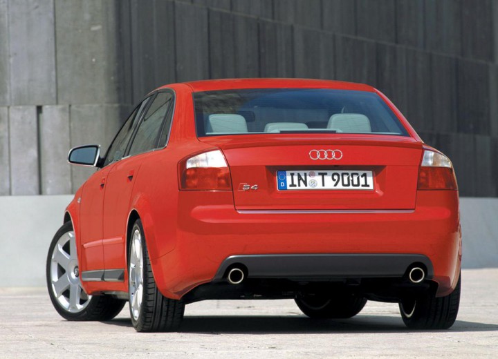 Caractéristiques techniques de Audi S4 (8E) - picture 3