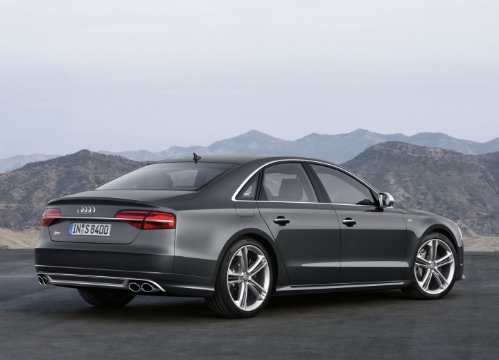 Caractéristiques techniques de Audi S8 III (D4) Resyling - picture 3