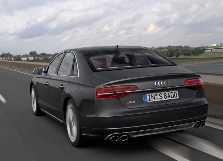 Caractéristiques techniques de Audi S8 III (D4) Resyling - picture 6