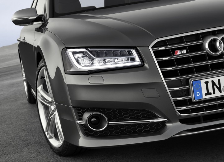 Caractéristiques techniques de Audi S8 III (D4) Resyling - picture 5