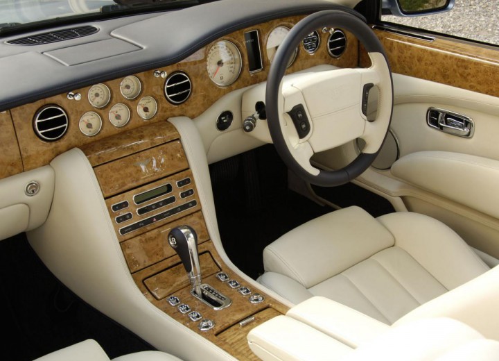 Technical specifications and characteristics for【Bentley Azure II】 - picture 5