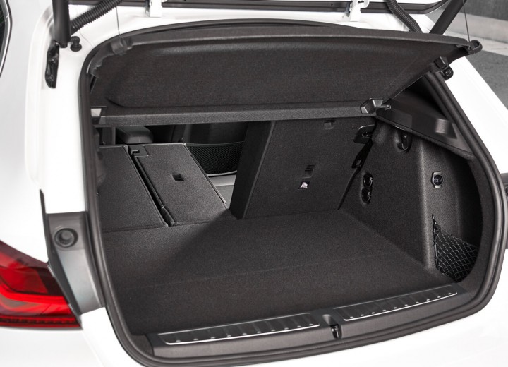 Technical specifications and characteristics for【BMW 1er III (F40)】 - picture 14