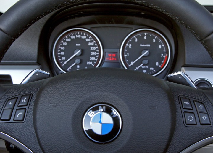 Caractéristiques techniques de BMW 3er Cabrio (E93) - picture 8
