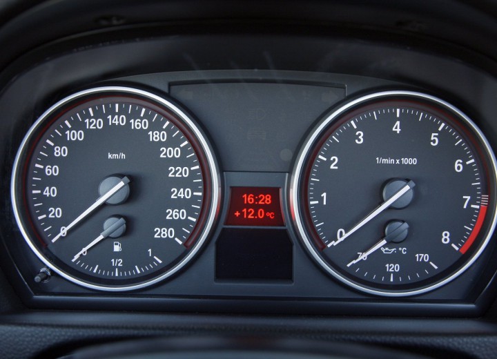 Caractéristiques techniques de BMW 3er Cabrio (E93) - picture 9