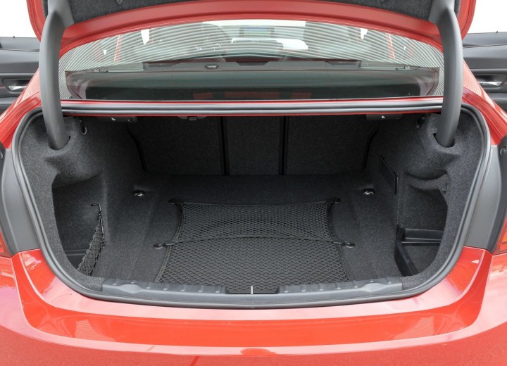 Технически характеристики за BMW 3er Sedan (F30) - picture 20
