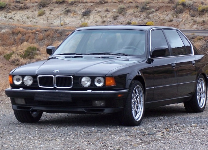 Технически характеристики за BMW 7er (E32) - picture 1