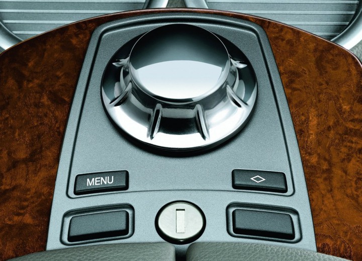 Технически характеристики за BMW 7er (E65/E66 L) - picture 20