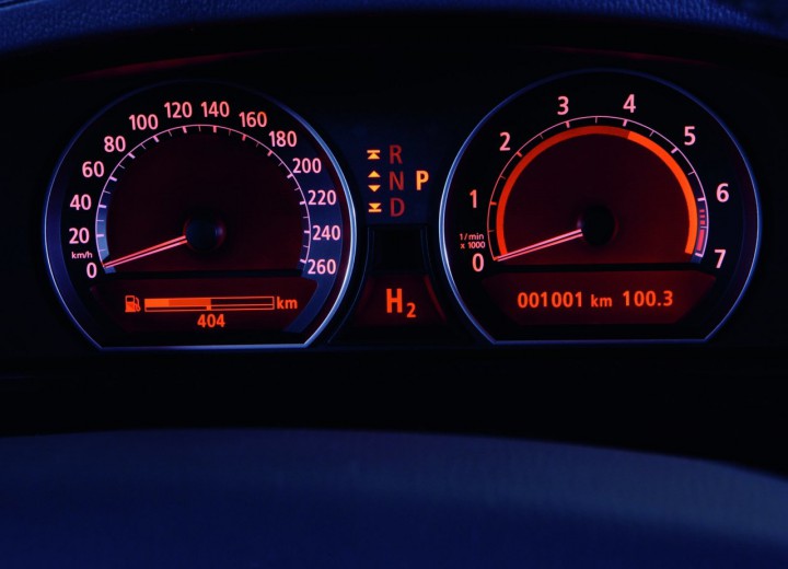 Технически характеристики за BMW 7er (E65/E66 L) - picture 13