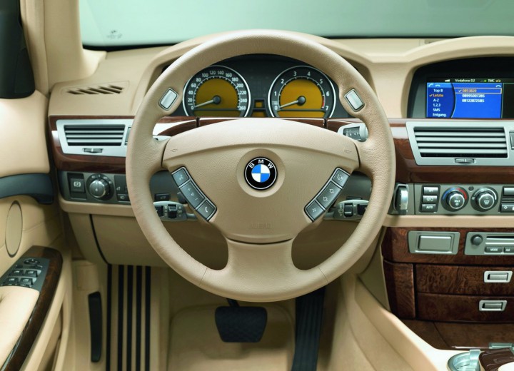 Технически характеристики за BMW 7er (E65/E66 L) - picture 10