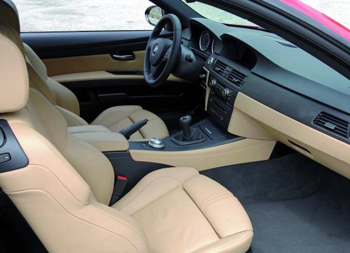 Caractéristiques techniques de BMW M3 Coupe (E92) - picture 10