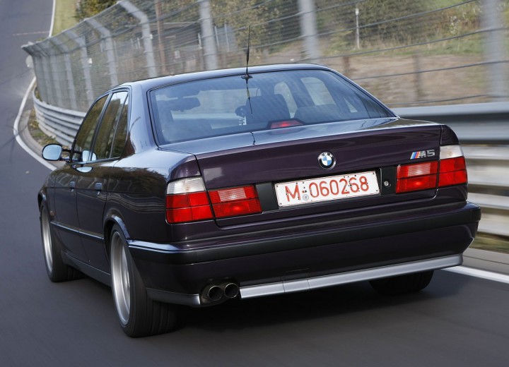 Technische Daten und Spezifikationen für BMW M5 (E34) - picture 5