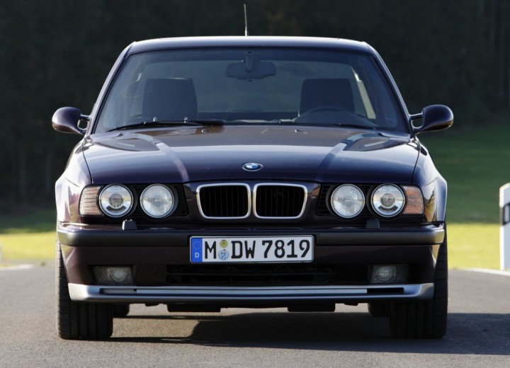 Technische Daten und Spezifikationen für BMW M5 (E34) - picture 4