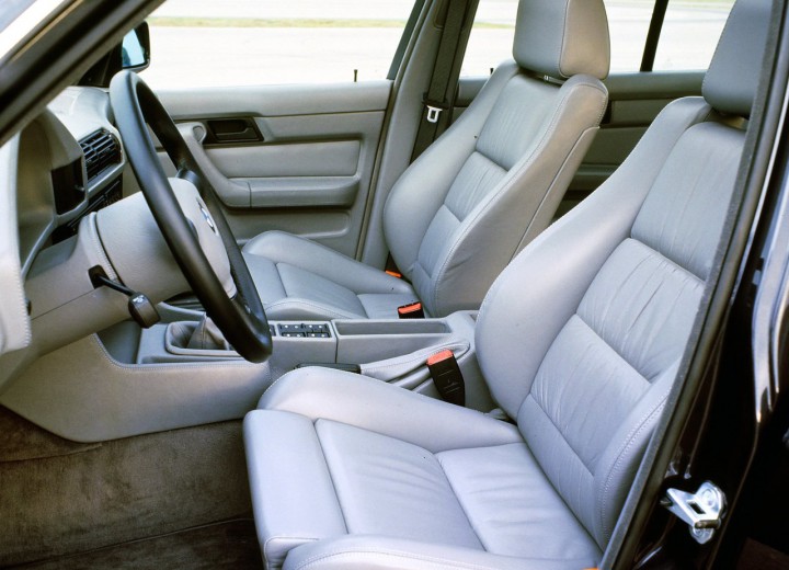 Technische Daten und Spezifikationen für BMW M5 (E34) - picture 11