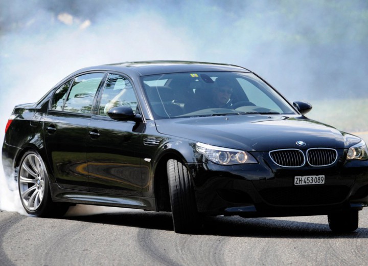 Technische Daten und Spezifikationen für BMW M5 (E60) - picture 7