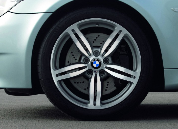 Technische Daten und Spezifikationen für BMW M5 Touring (E61) - picture 11