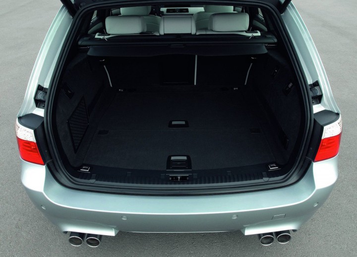Technische Daten und Spezifikationen für BMW M5 Touring (E61) - picture 18