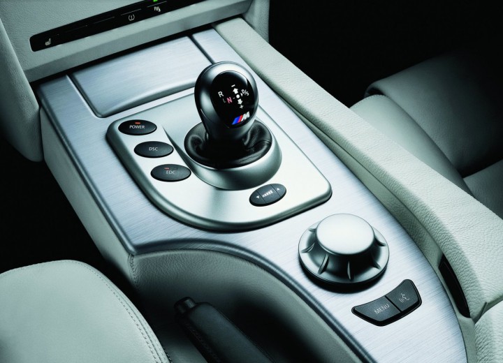 Technische Daten und Spezifikationen für BMW M5 Touring (E61) - picture 13