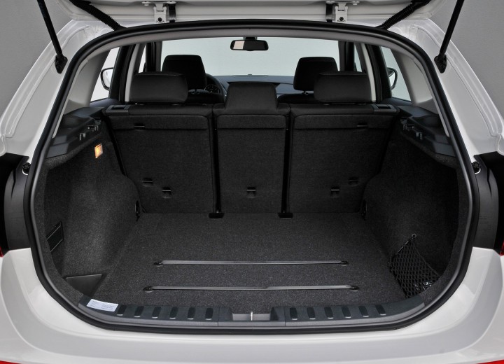 Technical specifications and characteristics for【BMW X1 I (E84)】 - picture 19