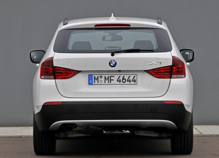Technical specifications and characteristics for【BMW X1 I (E84)】 - picture 5
