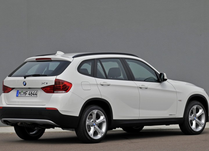 Technical specifications and characteristics for【BMW X1 I (E84)】 - picture 4