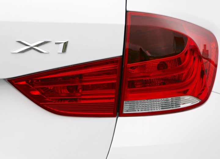 Technical specifications and characteristics for【BMW X1 I (E84)】 - picture 8