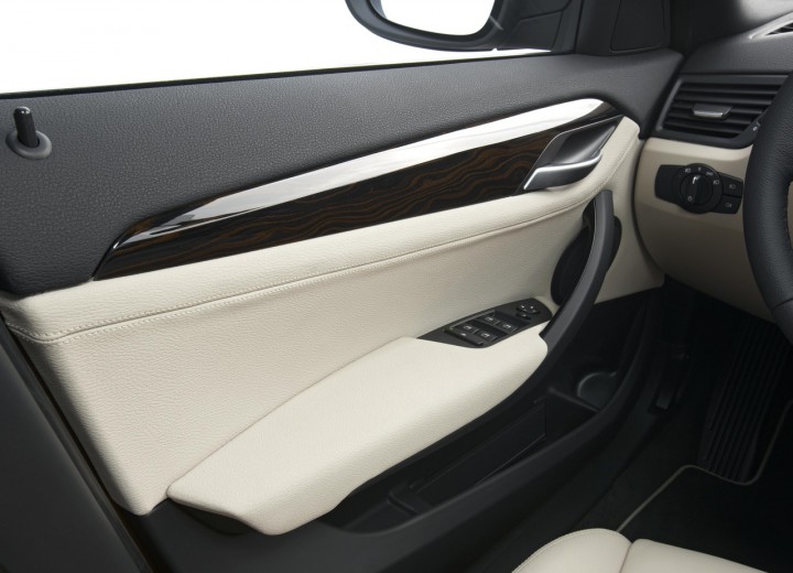 Technical specifications and characteristics for【BMW X1 I (E84)】 - picture 12