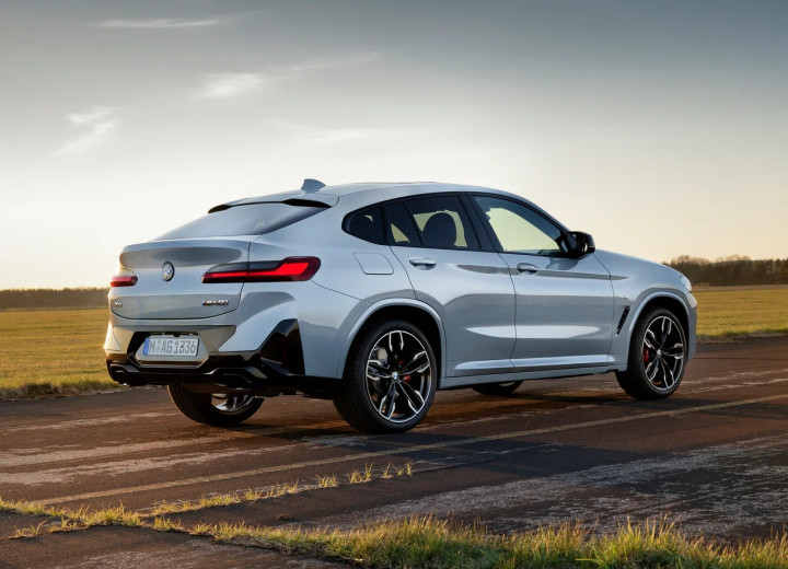 Technical specifications and characteristics for【BMW X4 II (G02) Restyling】 - picture 3