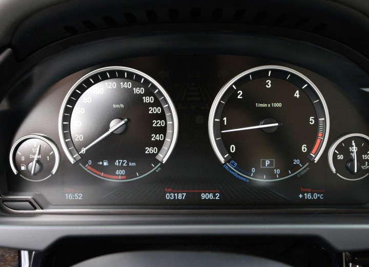 Technical specifications and characteristics for【BMW X5 III (F15)】 - picture 10