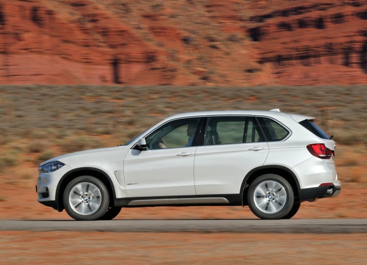 Technical specifications and characteristics for【BMW X5 III (F15)】 - picture 3