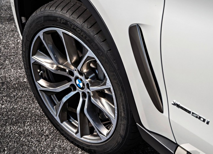 Technical specifications and characteristics for【BMW X6 II (F16)】 - picture 18