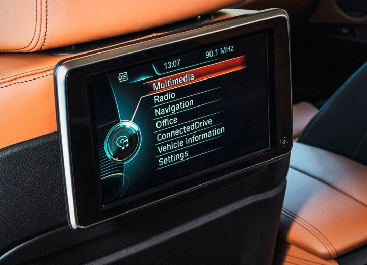 Technical specifications and characteristics for【BMW X6 II (F16)】 - picture 16